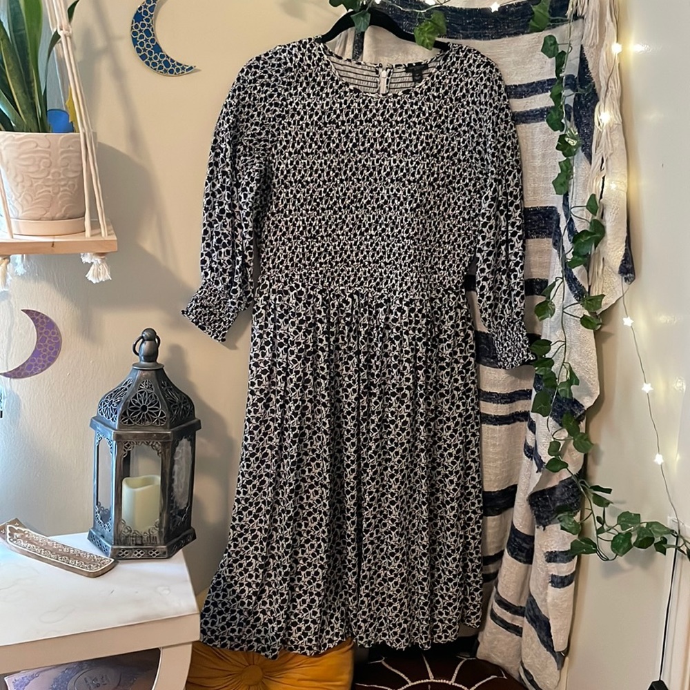 Ann Taylor Balloon-Sleeved Floral Print Dress